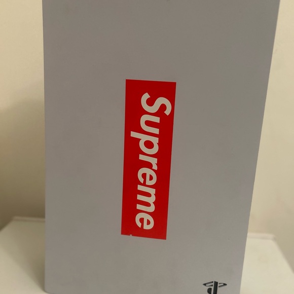 Brand New PS5 Console - Picture 1 of 6